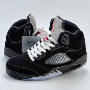 Nike Men's Black and Silver High-Top Sneakers